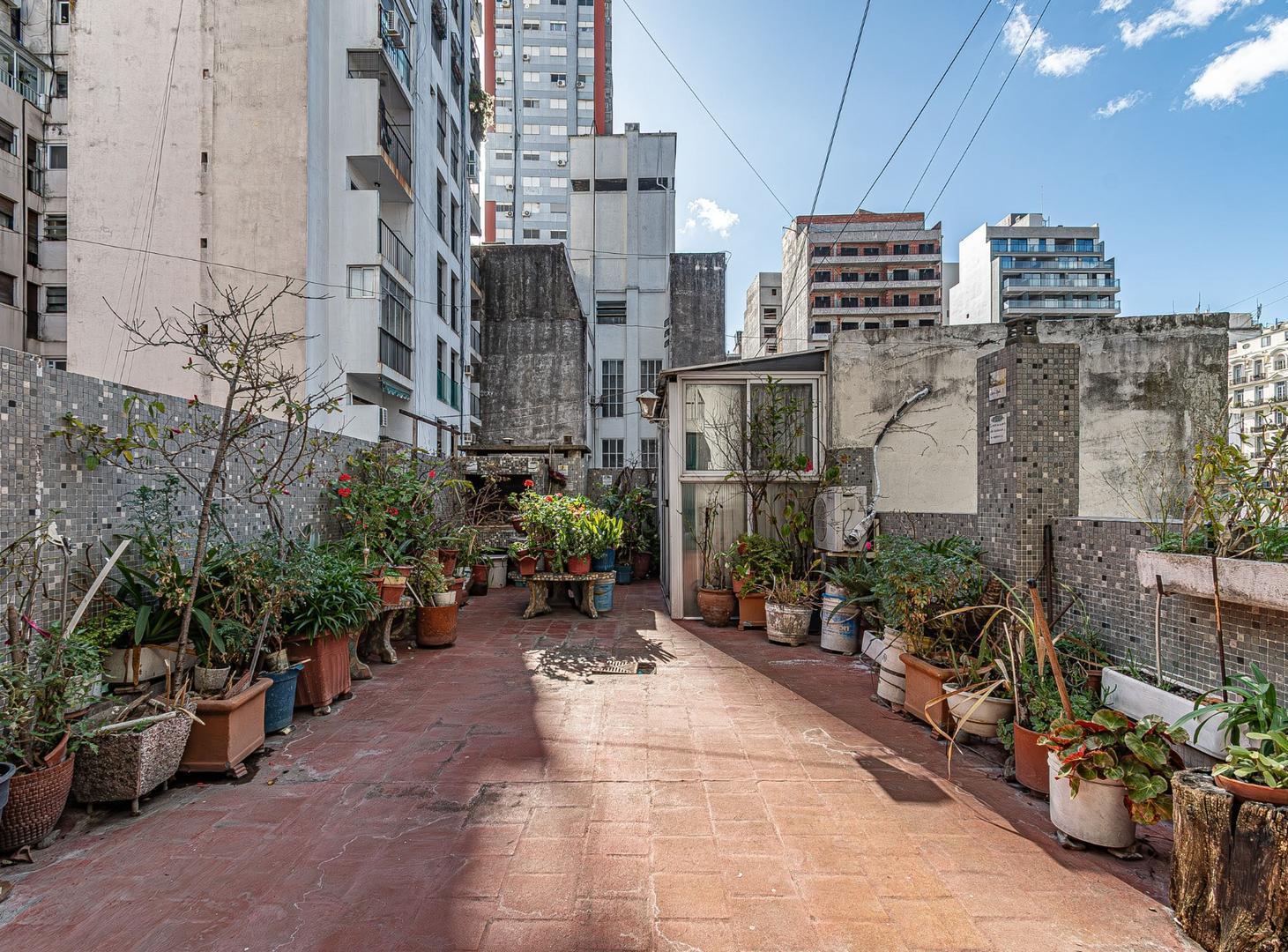 Foto de Venta. 3 Ambientes. Terraza propia. Sarmiento y Uriburu., imagen 1
