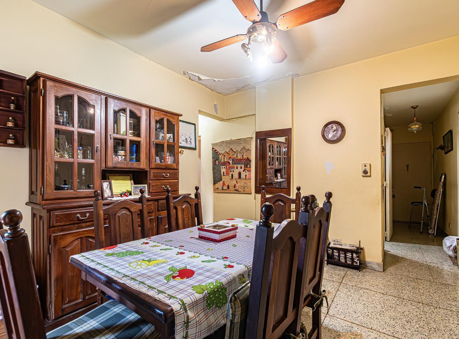 Foto de Venta. 3 Ambientes. Terraza propia. Sarmiento y Uriburu., imagen 3