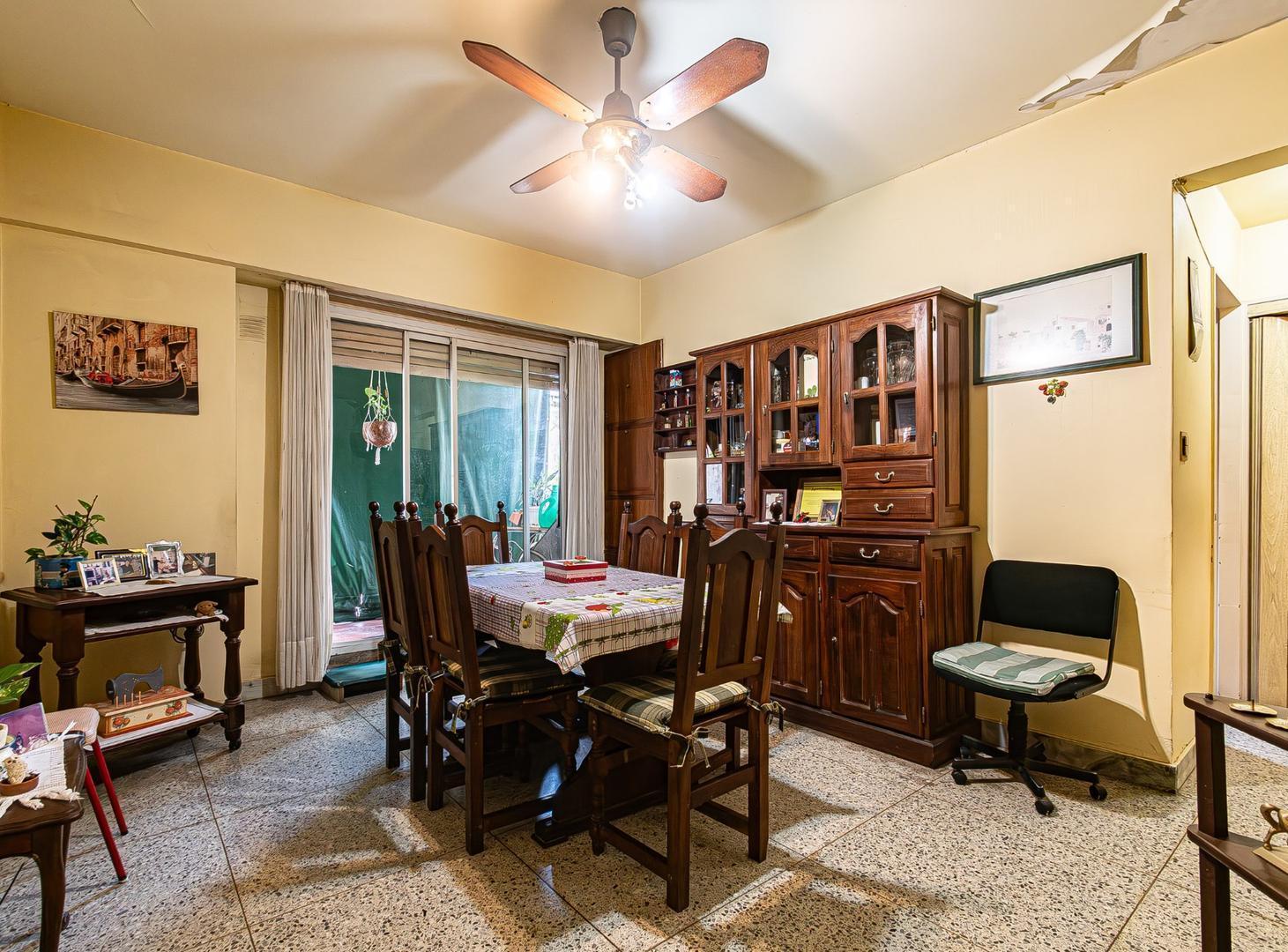 Foto de Venta. 3 Ambientes. Terraza propia. Sarmiento y Uriburu., imagen 5