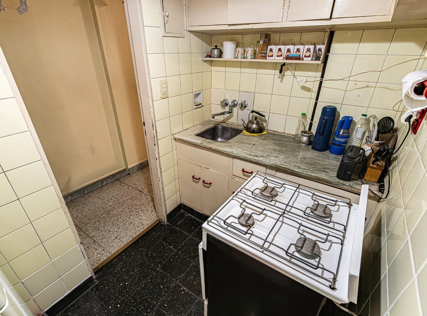 Foto de Venta. 3 Ambientes. Terraza propia. Sarmiento y Uriburu., imagen 3