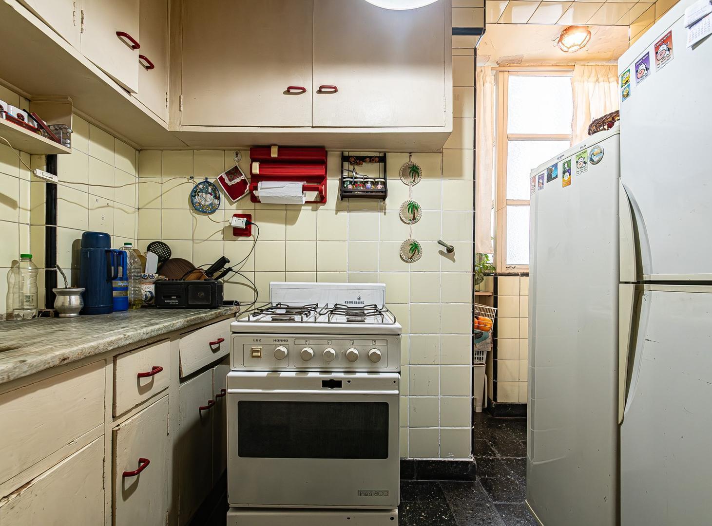 Foto de Venta. 3 Ambientes. Terraza propia. Sarmiento y Uriburu., imagen 1