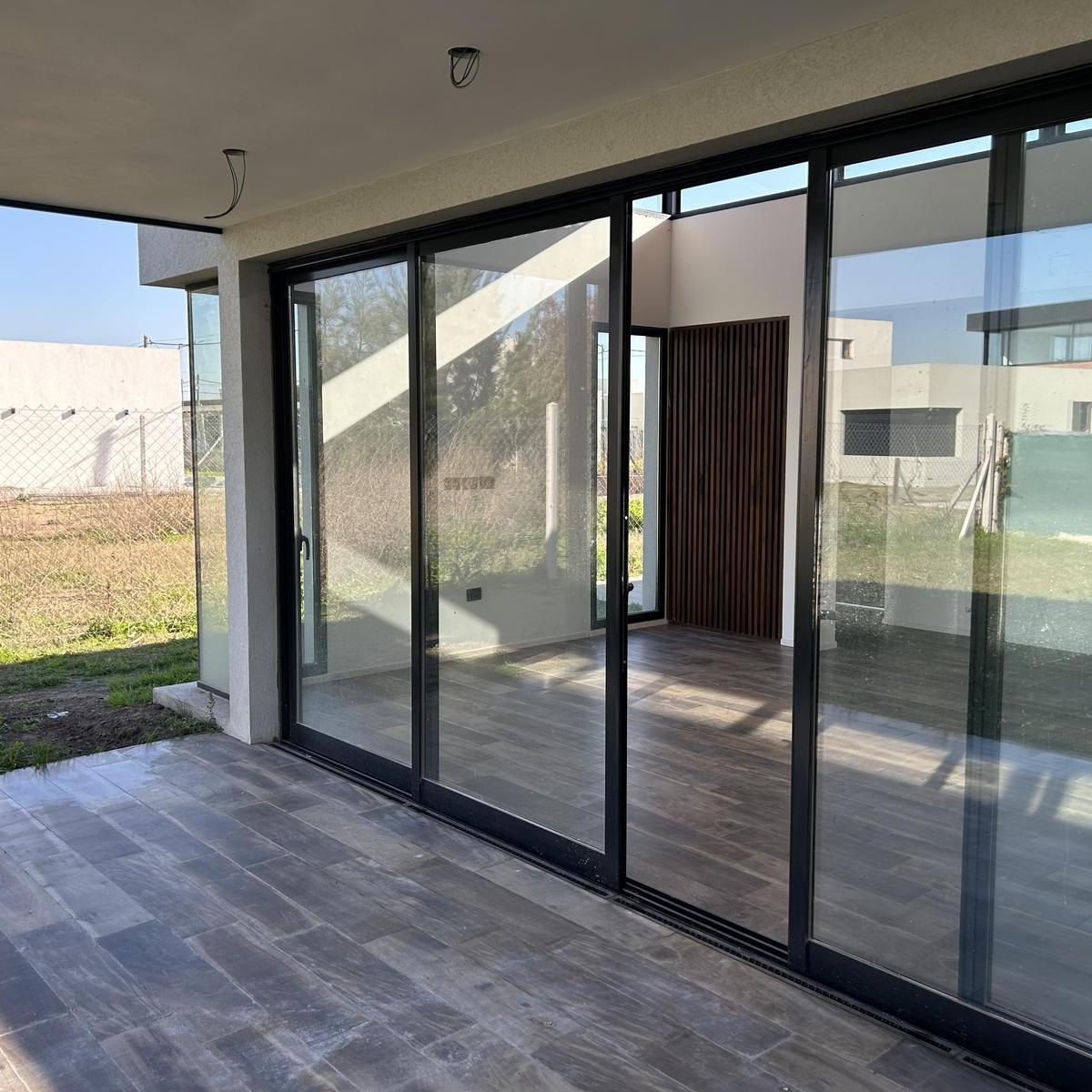 Casa en Planta Baja de 3 Dorm. en Venta en El Quimilar 4