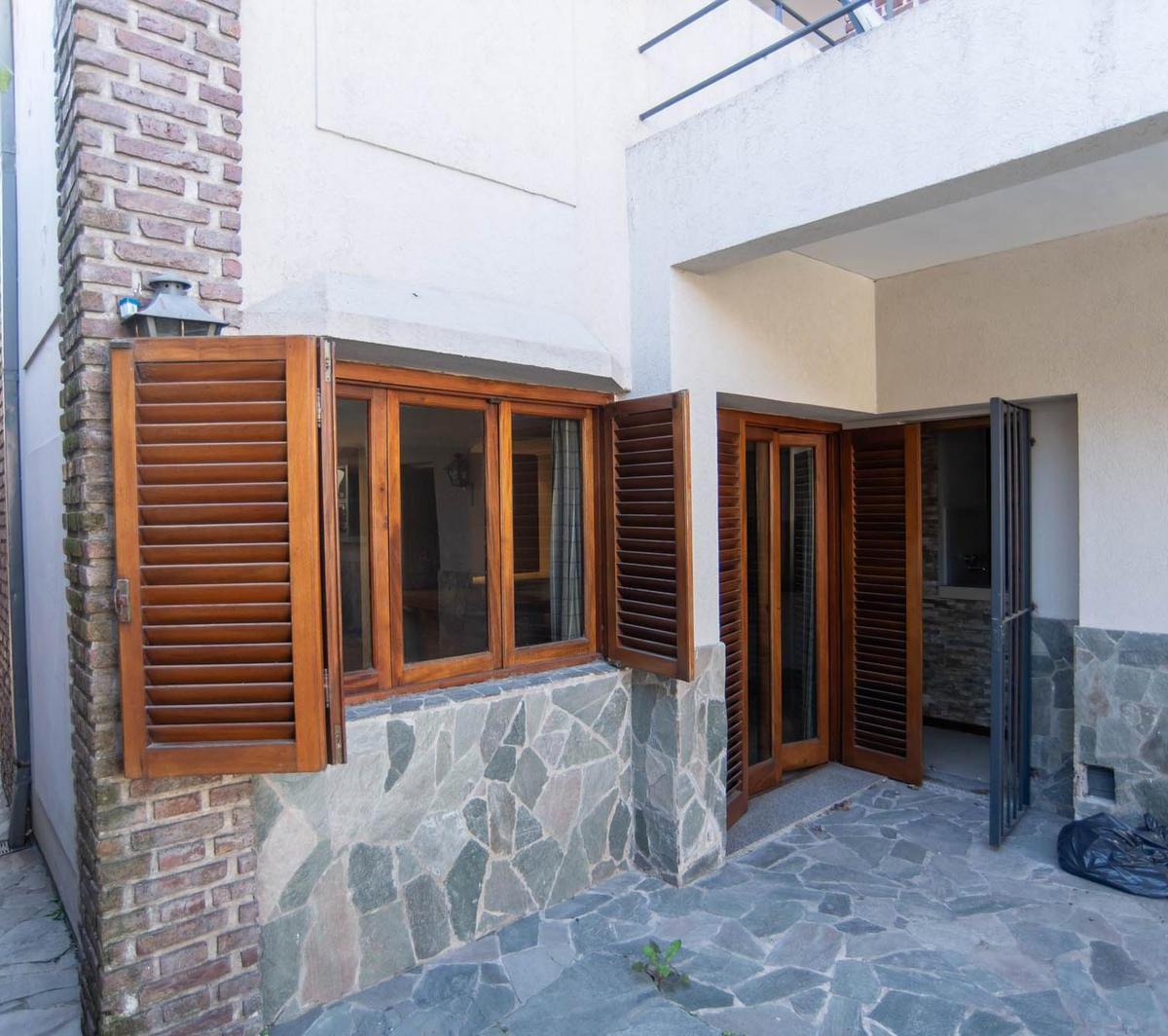 Casa de 4 Dorm. en Venta en La Plata 5