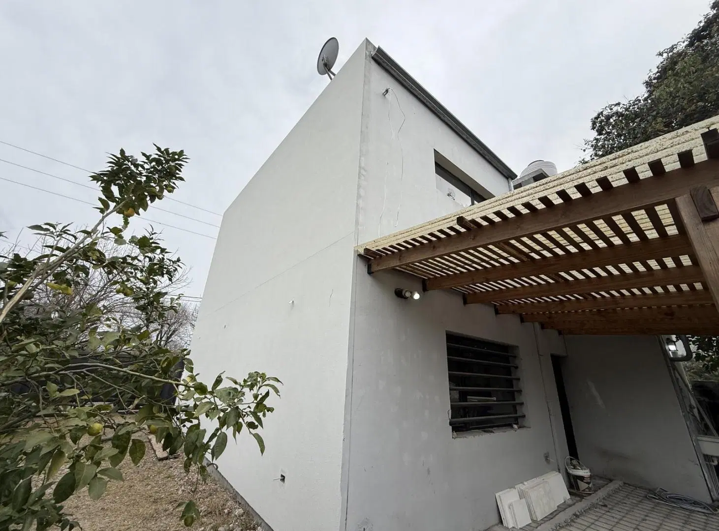Casa de 3 dormitorios en venta en Manuel B Gonnet 5