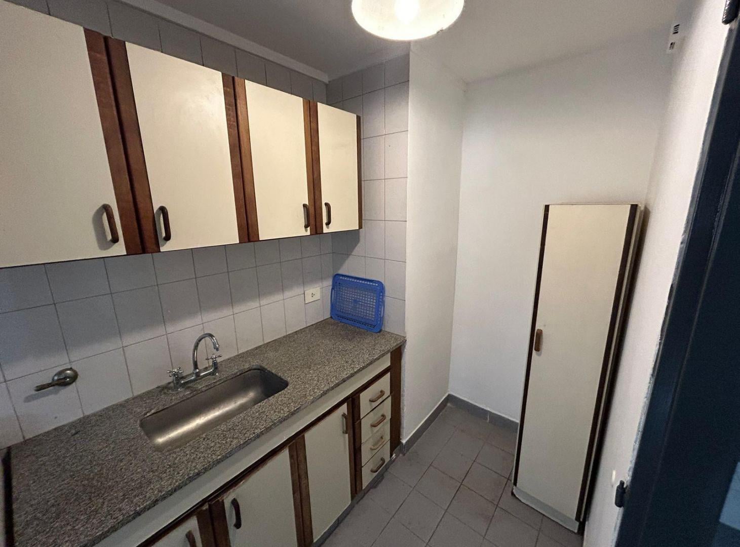 Foto de Departamento de 2 dormitorios y cochera en venta en La Plata., imagen 4