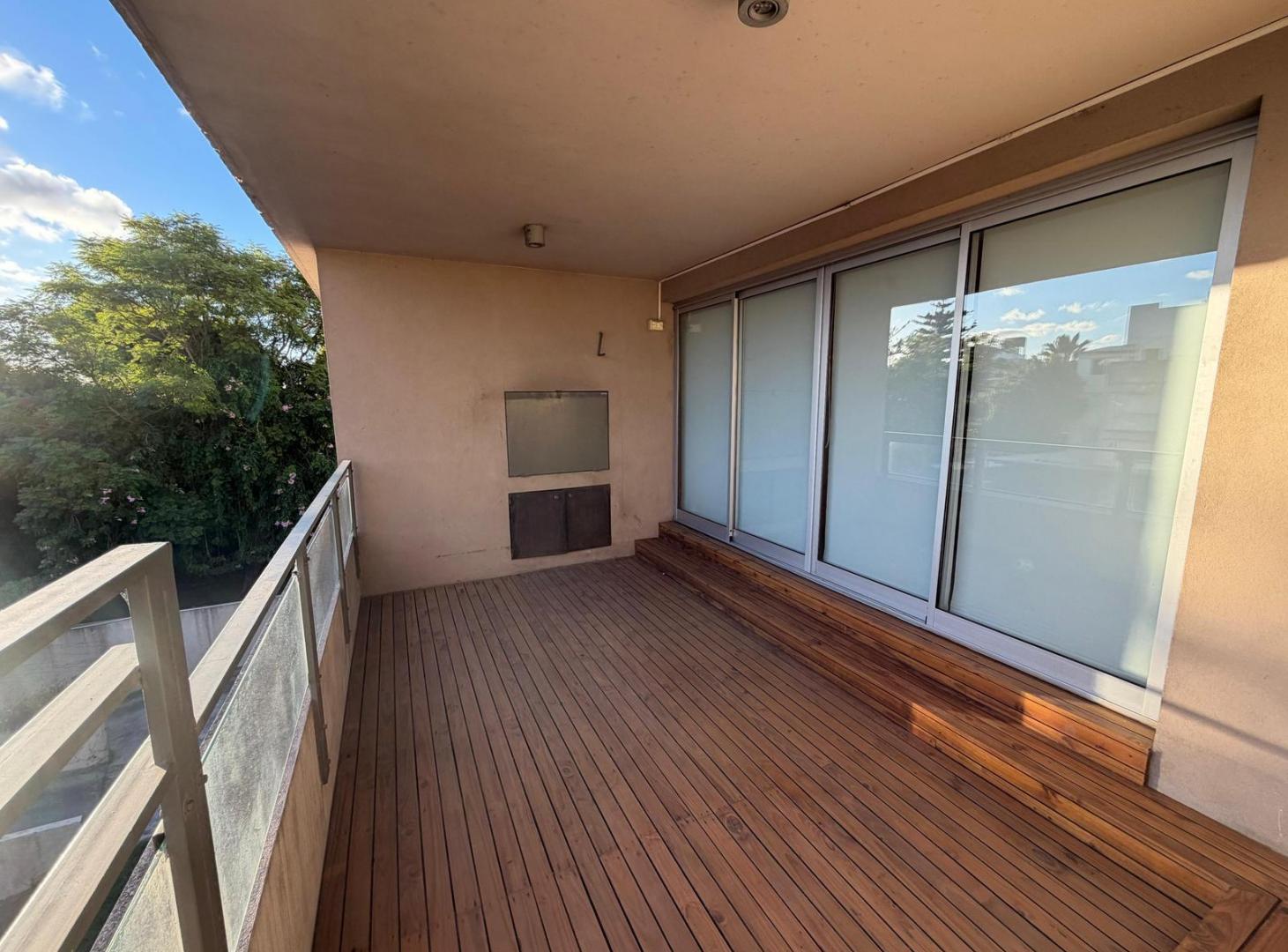 Foto de Departamento de categoría de 3 dormitorios en venta y alquiler en Zona, imagen 3