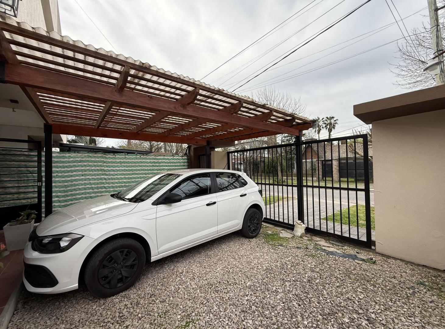 Foto de Casa en PH de 4 dormitorios en venta en City Bell, imagen 4