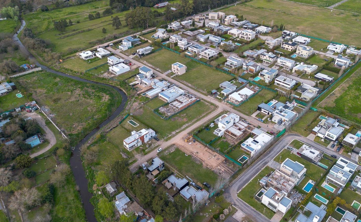 Foto de Terreno en venta en Barrio Cerrado en City Bell, imagen 2