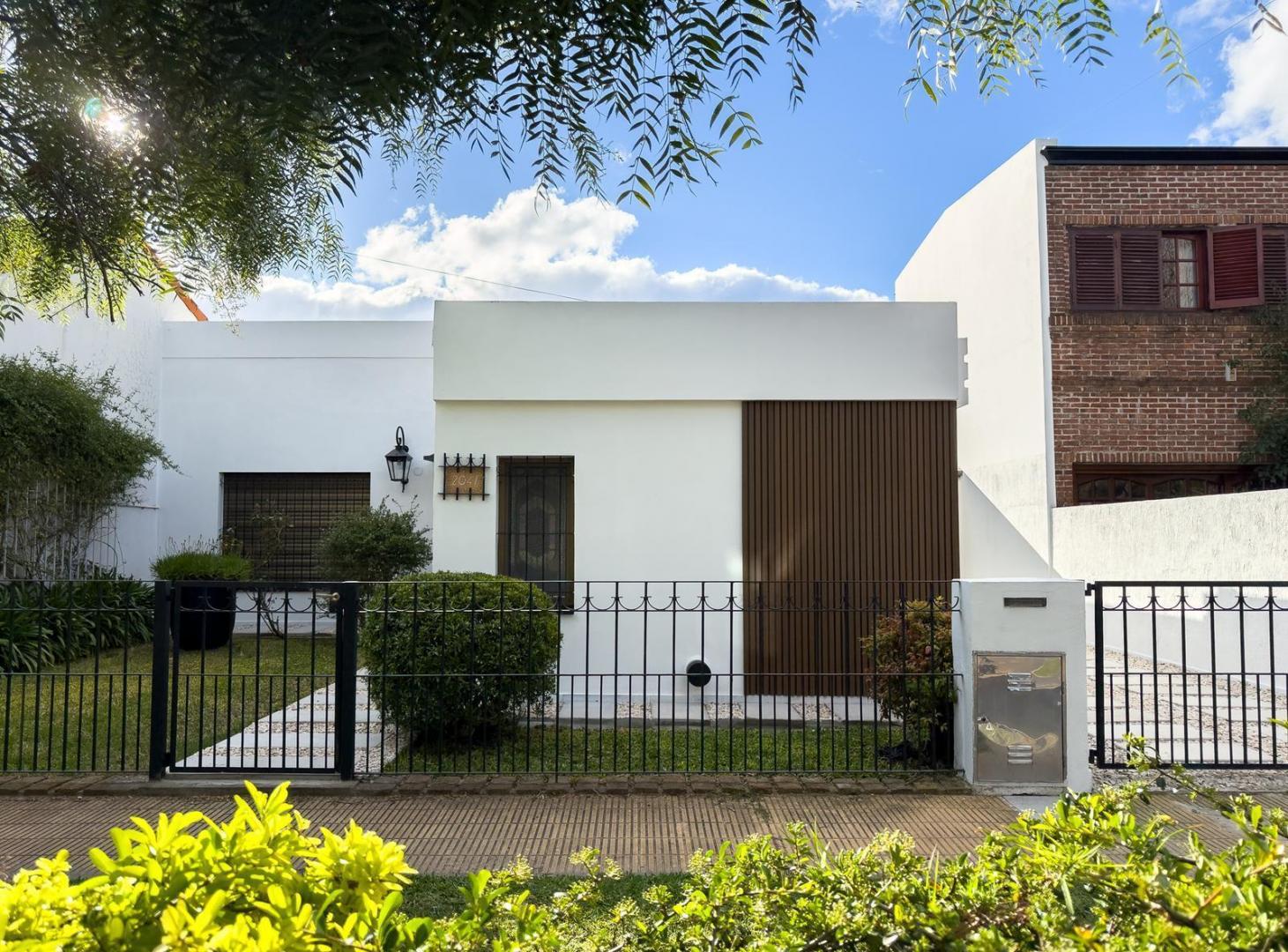 Foto de Casa de 2 dormitorios en venta en Manuel B Gonnet, imagen 1
