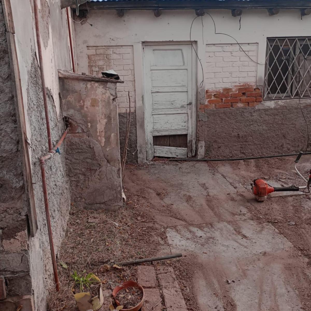 Lote de 350 m² Calle Pueyrredón a m de Av Rivadavia. 2