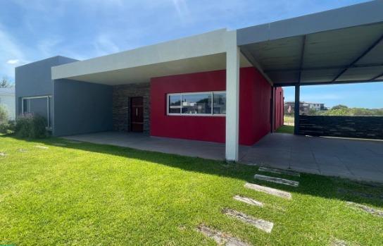 Casa en Costa Esmeralda Barrio Deportiva 2