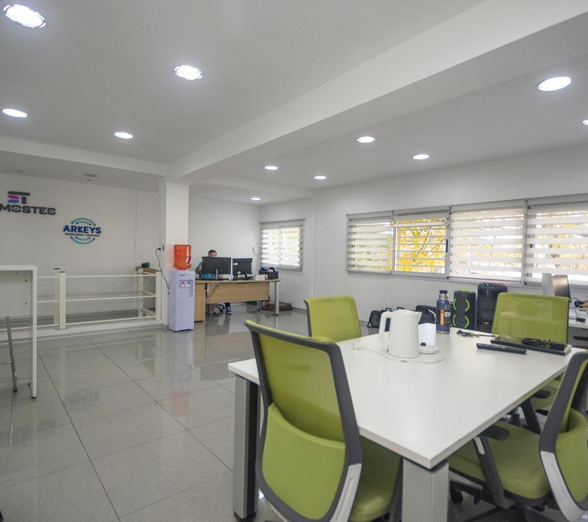 Venta Oficinas Modernas con Depósito y Cocheras 4