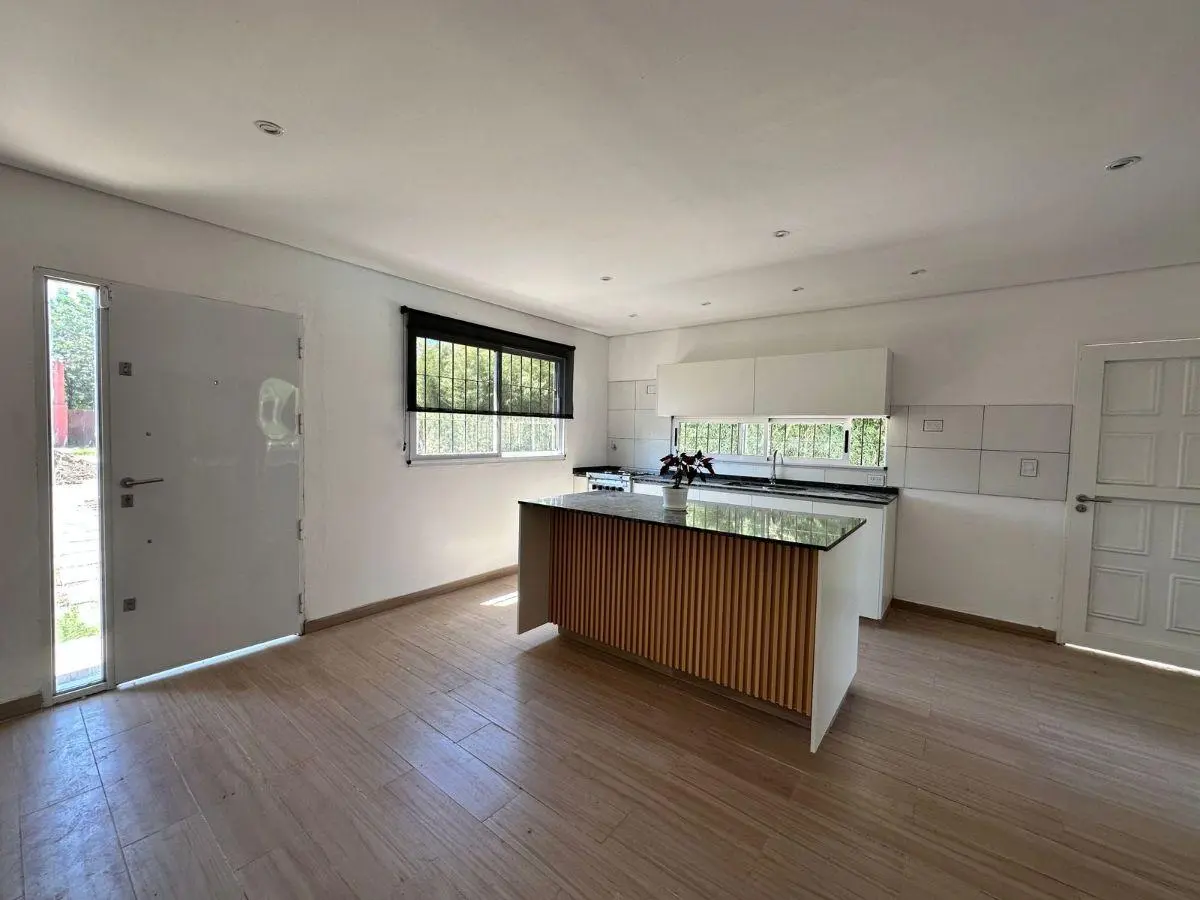 "OPORTUNIDAD CASA EN ALQUILER A ESTRENAR " 1