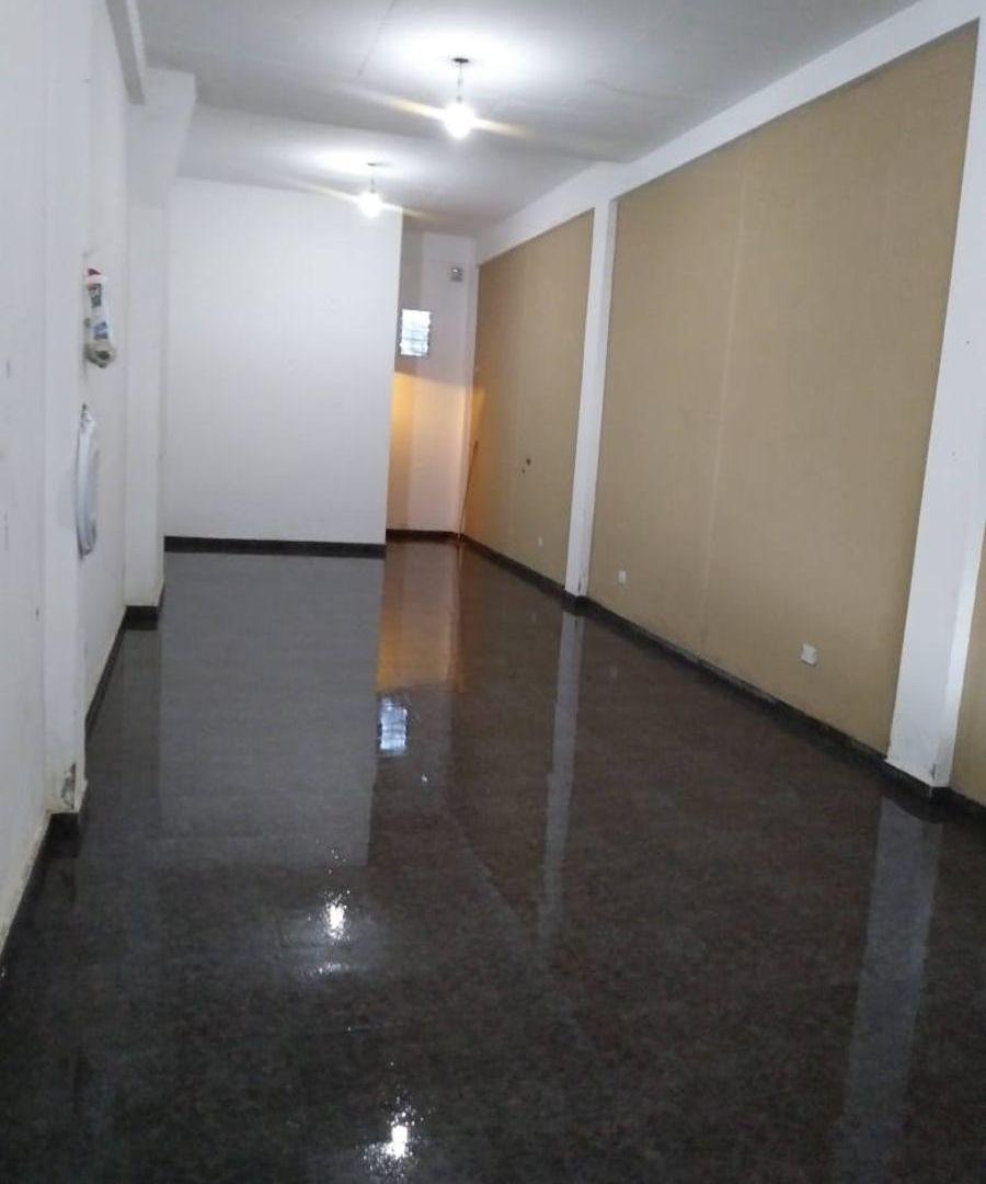 Foto de Local de 48 m² en alquiler en Tristán Suárez, imagen 4