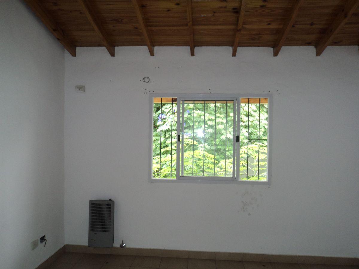 Foto de Alquiler CHALET en PH con 1 dormitorio con fondo libre en Ituzaingó, imagen 2