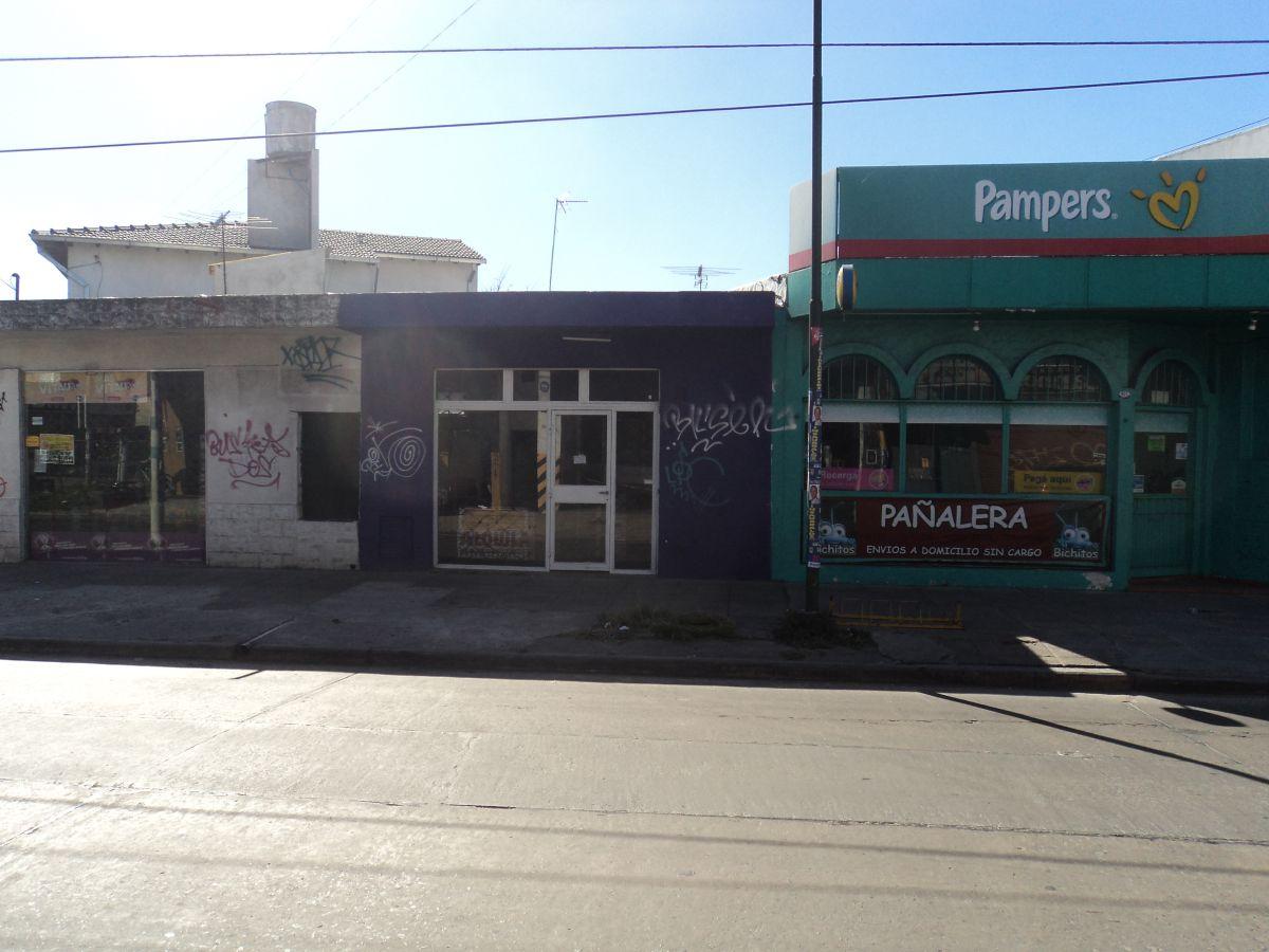 Foto de Alquilo en Ituzaingo, esquina de Los Portones un local multipropósito., imagen 2