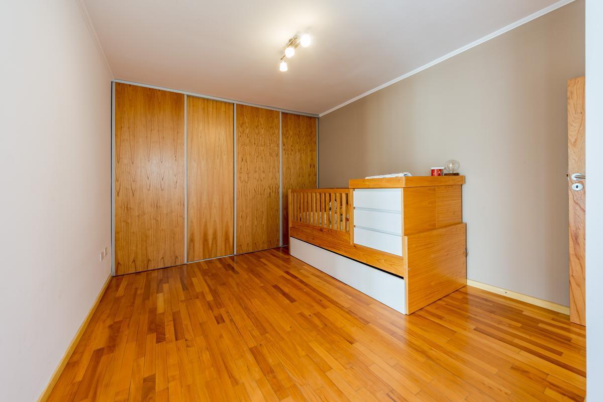 Venta/ Permuta. Rodriguez Al 1500. Casa 2/3 Dorm.. Patio. Cochera 2
