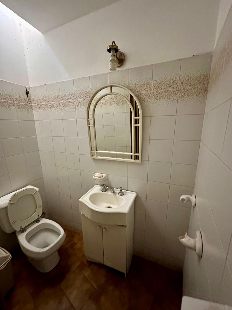 Se Vende Casa en Arguello con Local Comercial – a m de Av Recta Martinolli 3