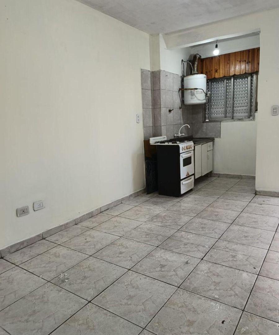 Foto de Departamento de 2 ambientes en alquiler ubicado en San Justo, Partido, imagen 2