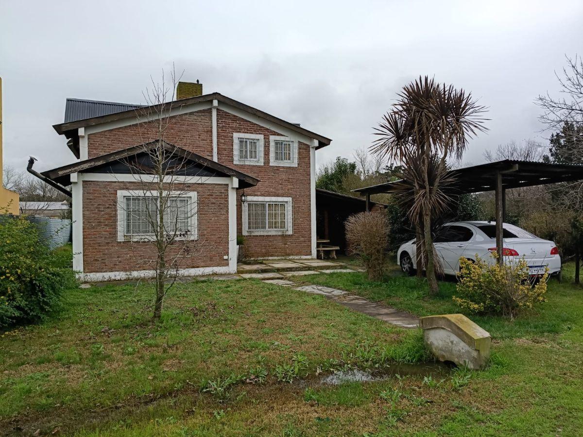 Foto de Casa Quinta Con Pileta Y Amplio Terreno Ubicado En Barrio Cerrado, La, imagen 1