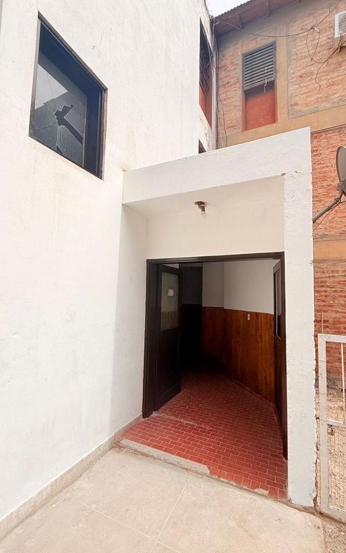 Foto de Venta Departamento reciclado de 2 dormitorios, Neuquén, imagen 2