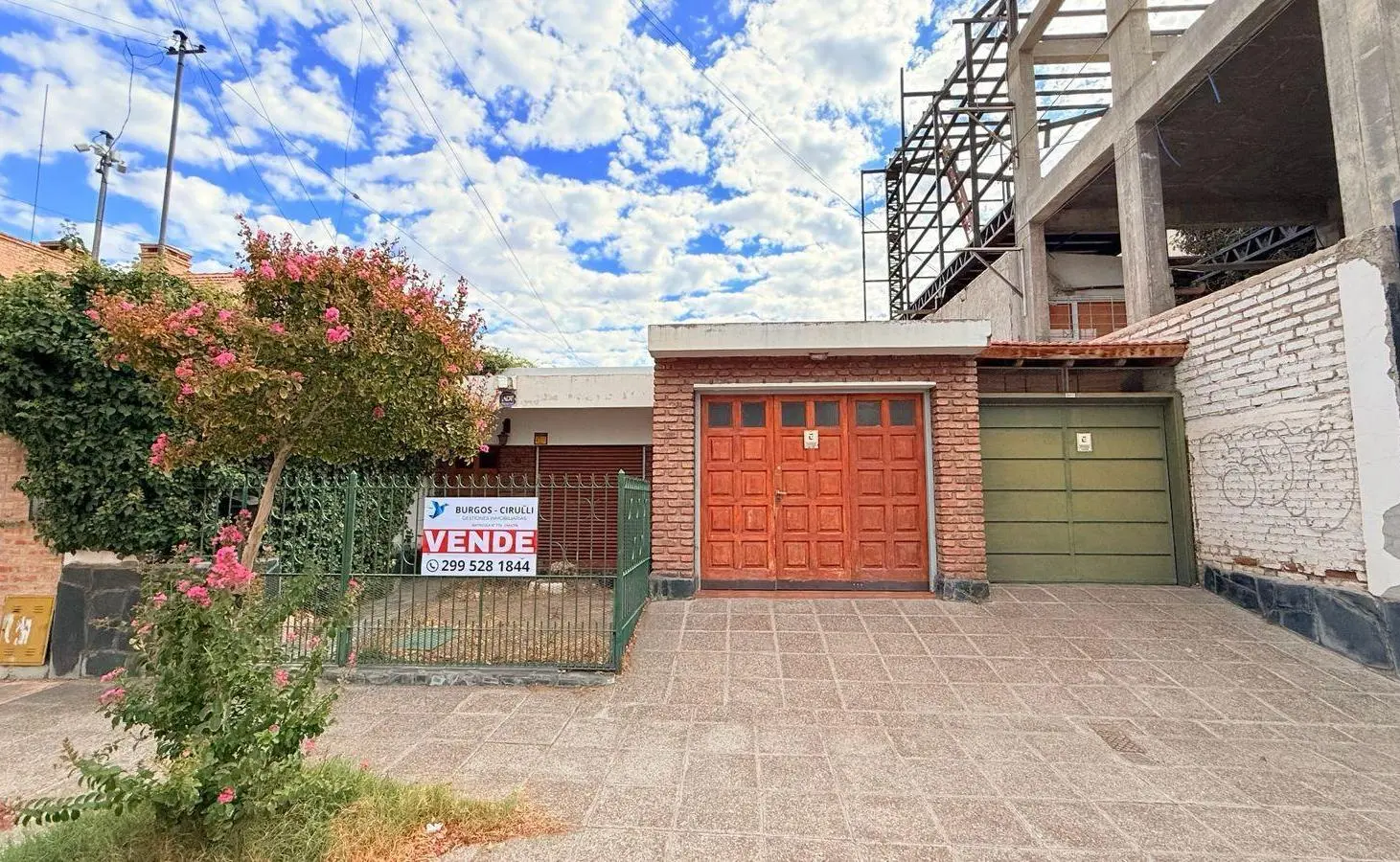 Venta Casa 3 dormitorios en B° Los Alamos, Cipolletti 2