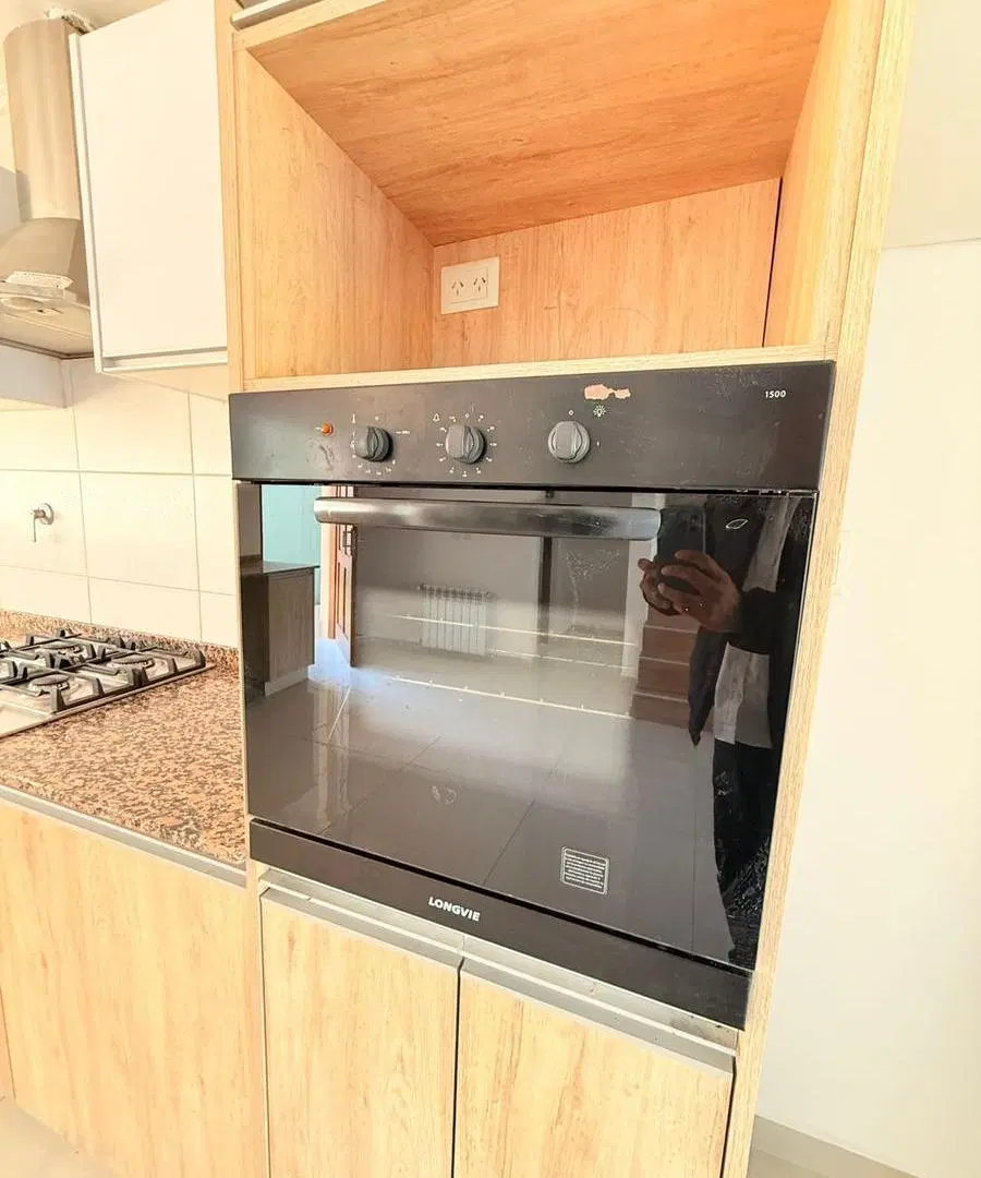 VENTA DUPLEX 3 DORM. CON PILETA, B° TIERRA MANSA, CENTENARIO 8
