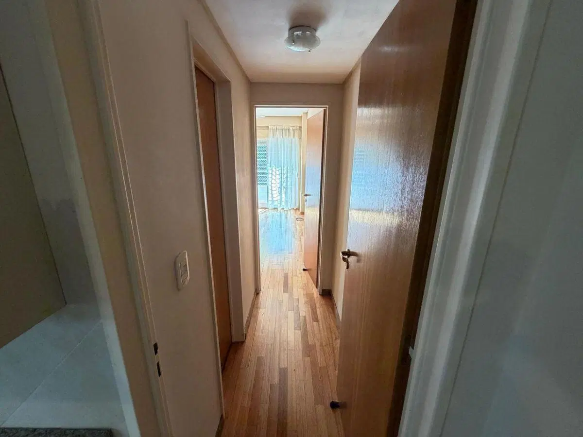 Alquiler Semipiso de categoría, 2 ambientes con Balcón y Cochera 4