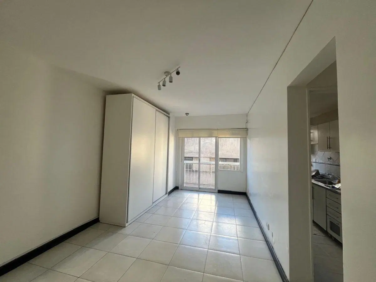 Departamento de 35 m² de 1 ambiente en alquiler en Primera Junta 2