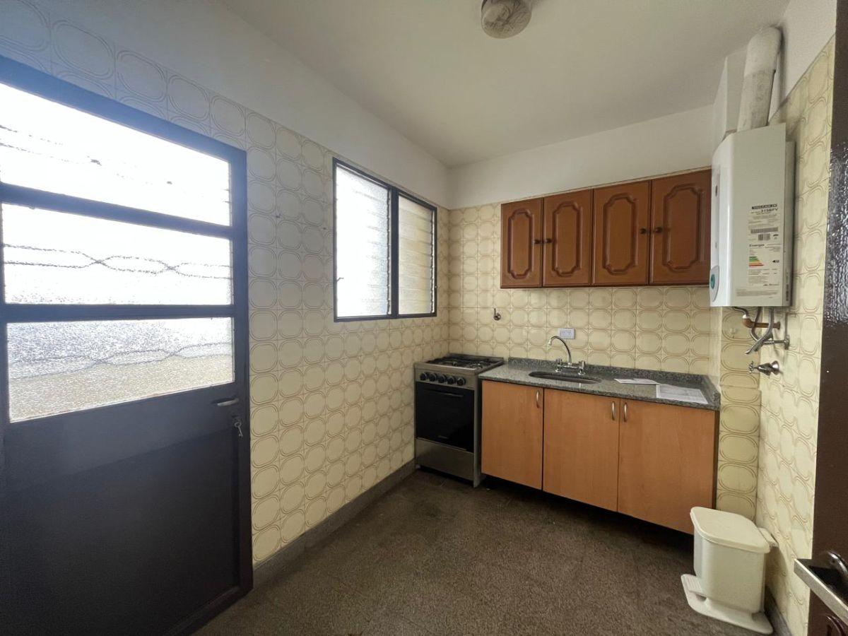 Foto de Se Alquila departamento 2 ambientes con Baulera en el Barrio de Almagro., imagen 3