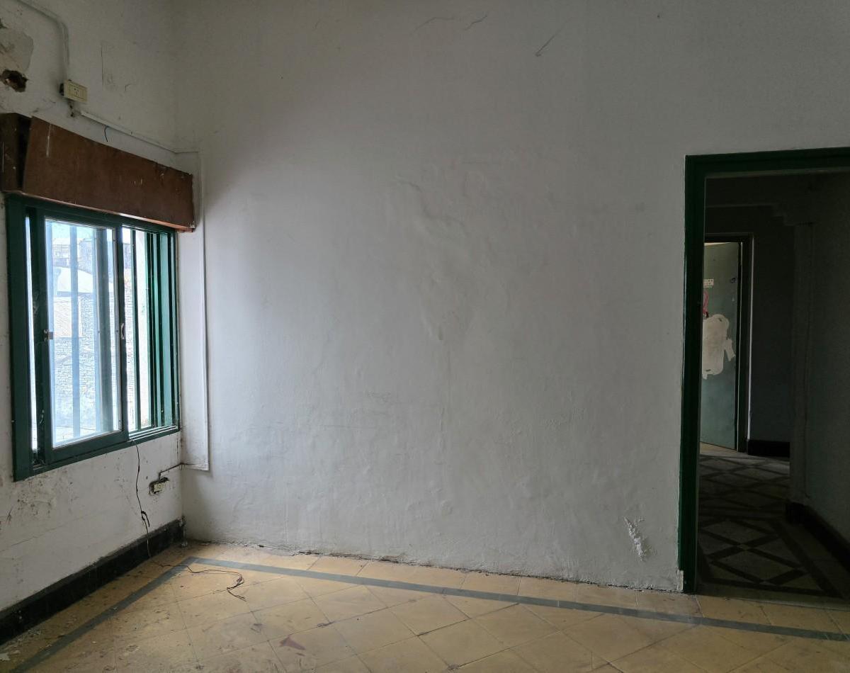 ¡Oportunidad Unica en Pleno Centro! Departamento a Reciclar 5