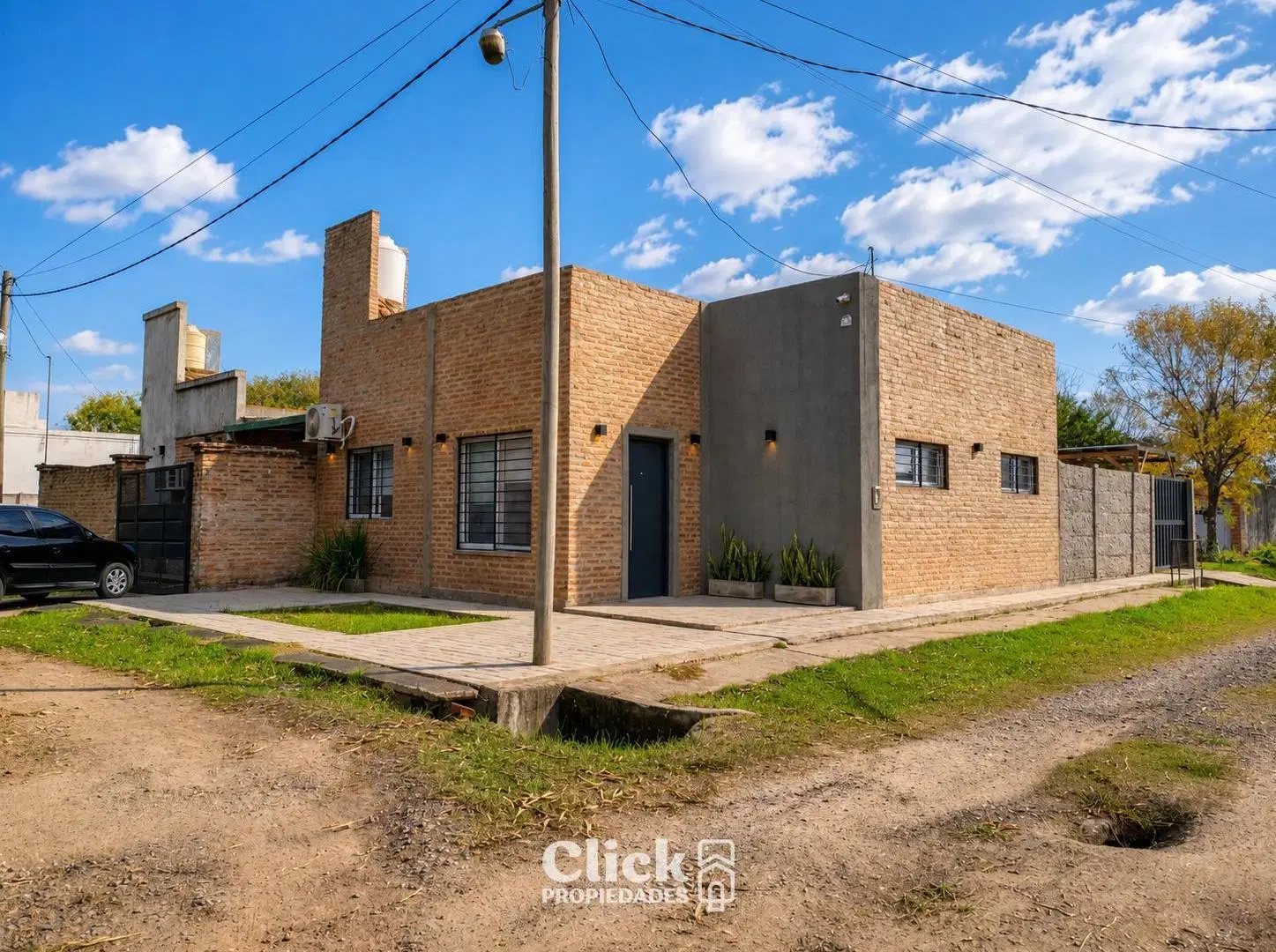 CASA | 2 AMBIENTES | PILETA | COCHERA | PATIO | EXCELENTE UBICACIÓN 3