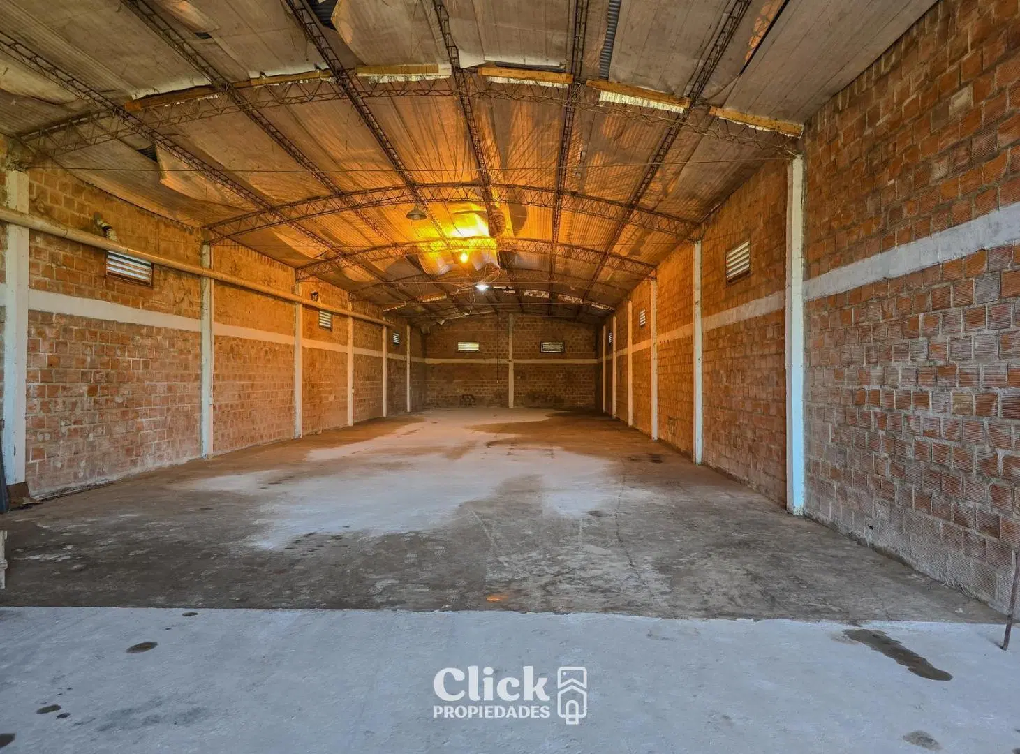 GALPÓN | 450 M² CUBIERTOS | 1.050 M² LIBRES | MÚLTIPLES USOS | RESISTENCIA 2