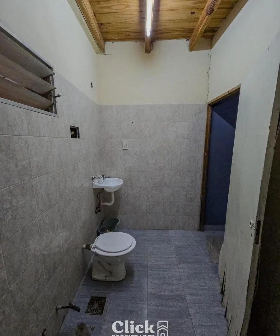 GALPÓN | 450 M² CUBIERTOS | 1.050 M² LIBRES | MÚLTIPLES USOS | RESISTENCIA 5