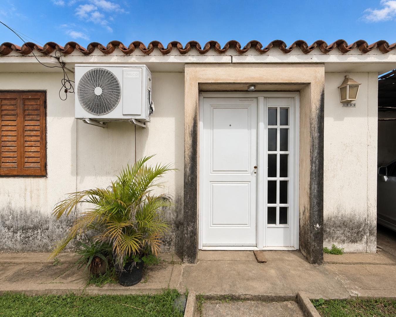 Foto de CASA | 3 DORMITORIOS | COCINA REFACCIONADA | PATIO | COCHERA |, imagen 1