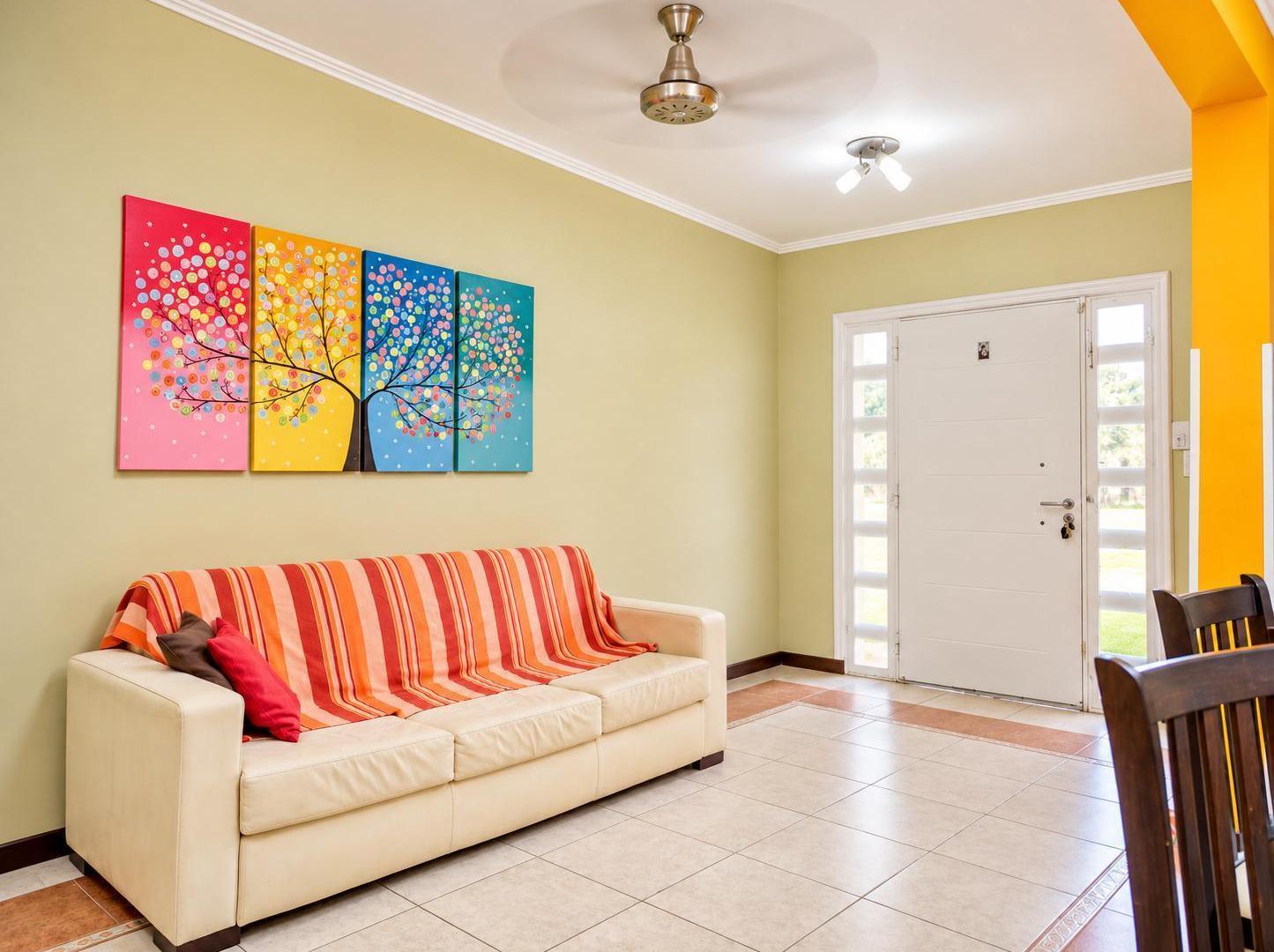 Foto de CASA | 4 AMBIENTES | SUITE | IMPECABLE | COCHERA DOBLE | ZONA NORTE, imagen 4