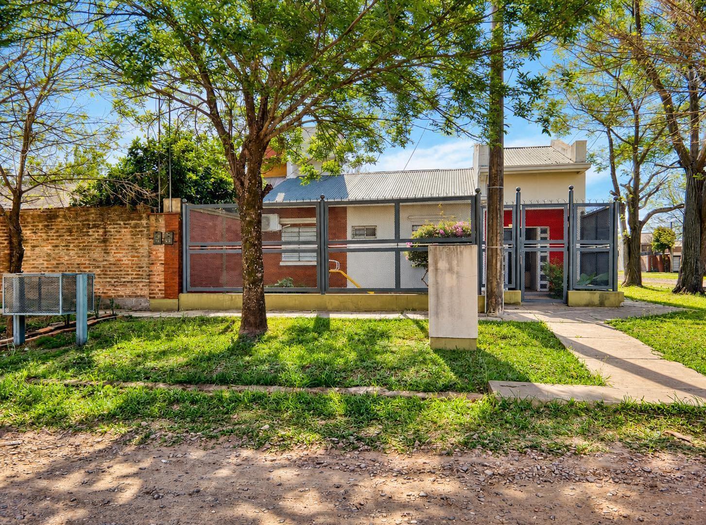 Foto de CASA | 4 AMBIENTES | SUITE | IMPECABLE | COCHERA DOBLE | ZONA NORTE, imagen 1