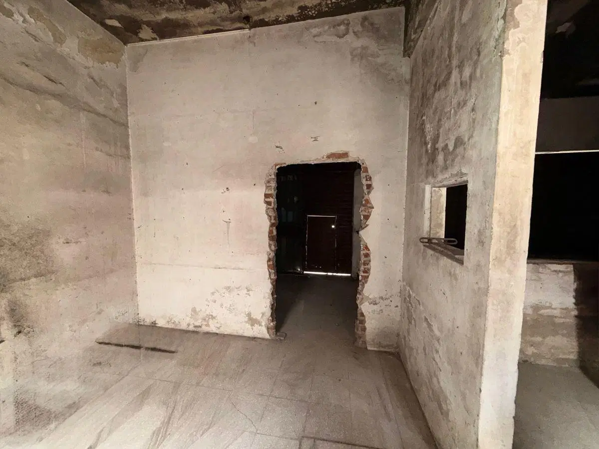 Casa con dos locales a refaccionar en San Martín 3