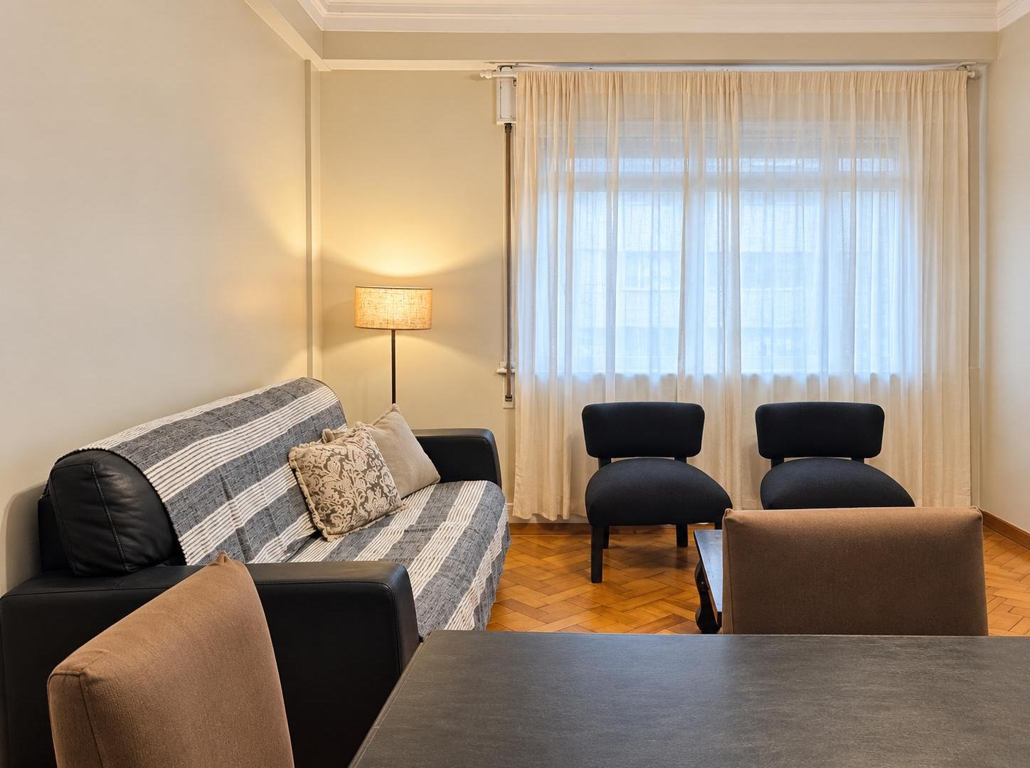 Foto de Alquiler de departamento 3 ambientes AMOBLADO en RECOLETA, imagen 1