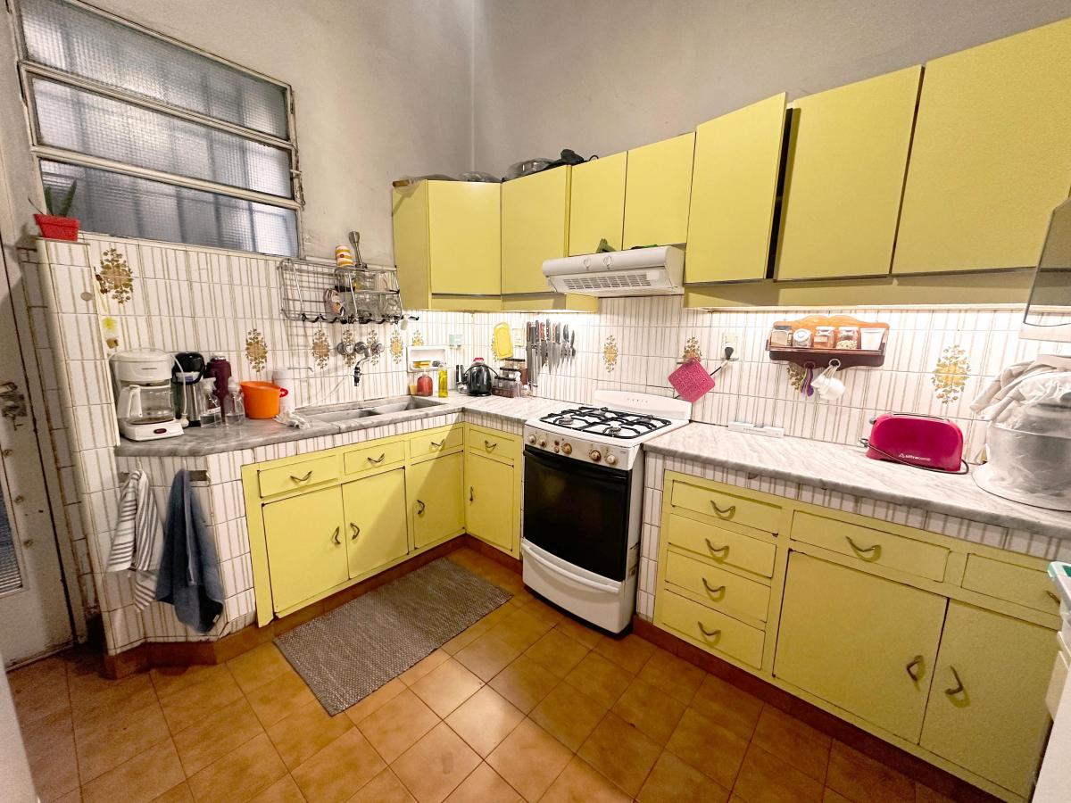 Venta Casa de Estilo en Villa del Parque 1