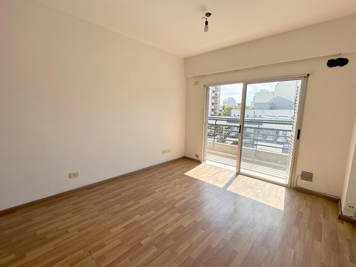 Venta Departamento 3 Amb con 2 Balcones 5