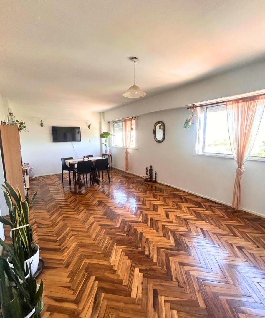 Venta departamento 4 Ambientes en Monte Castro