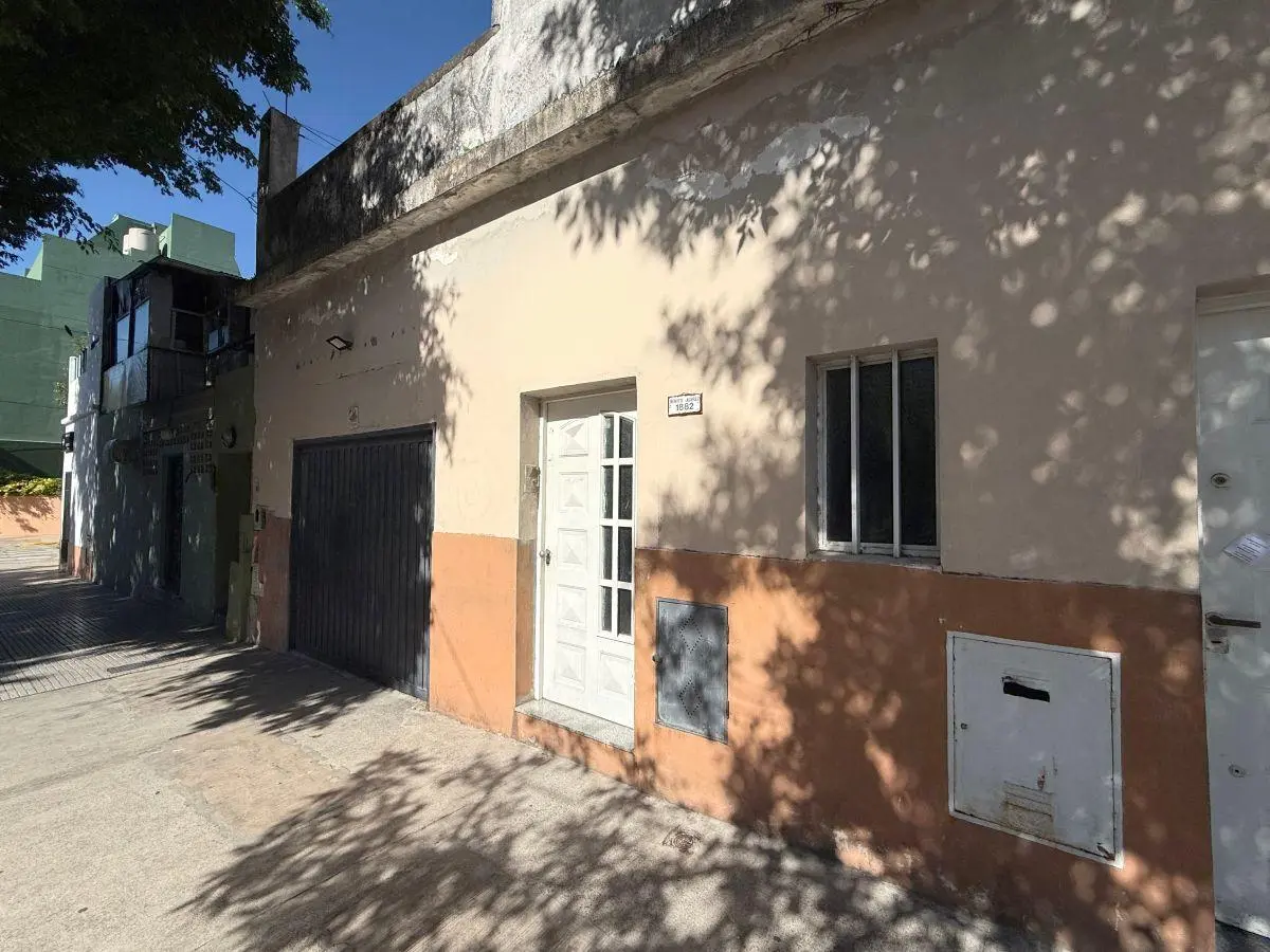 Venta PH 4 ambientes en Monte Castro 5