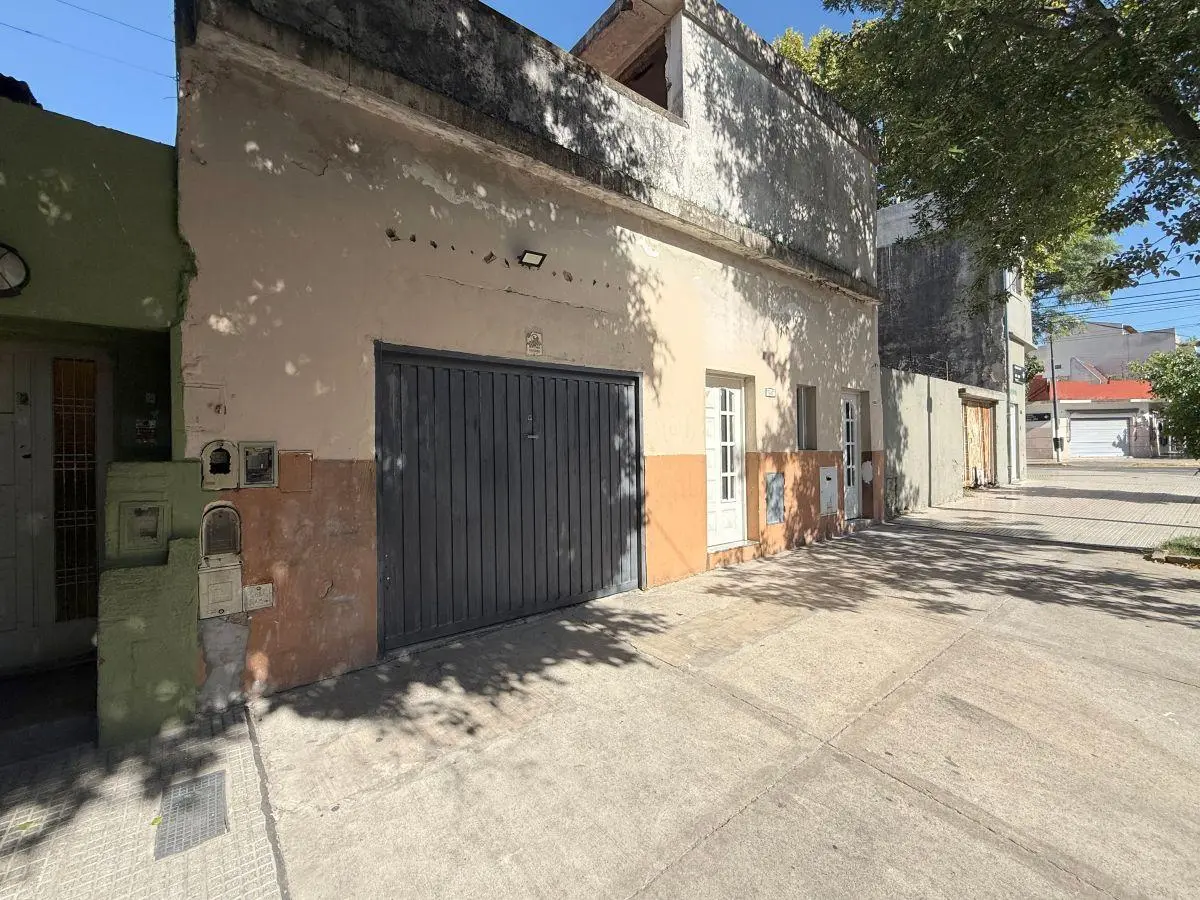 Venta PH 4 ambientes en Monte Castro 2