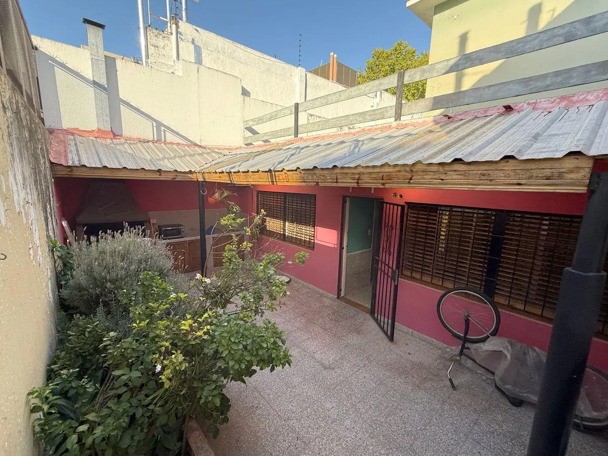 Venta casa 4 ambientes con terraza y cochera en Villa Devoto 3