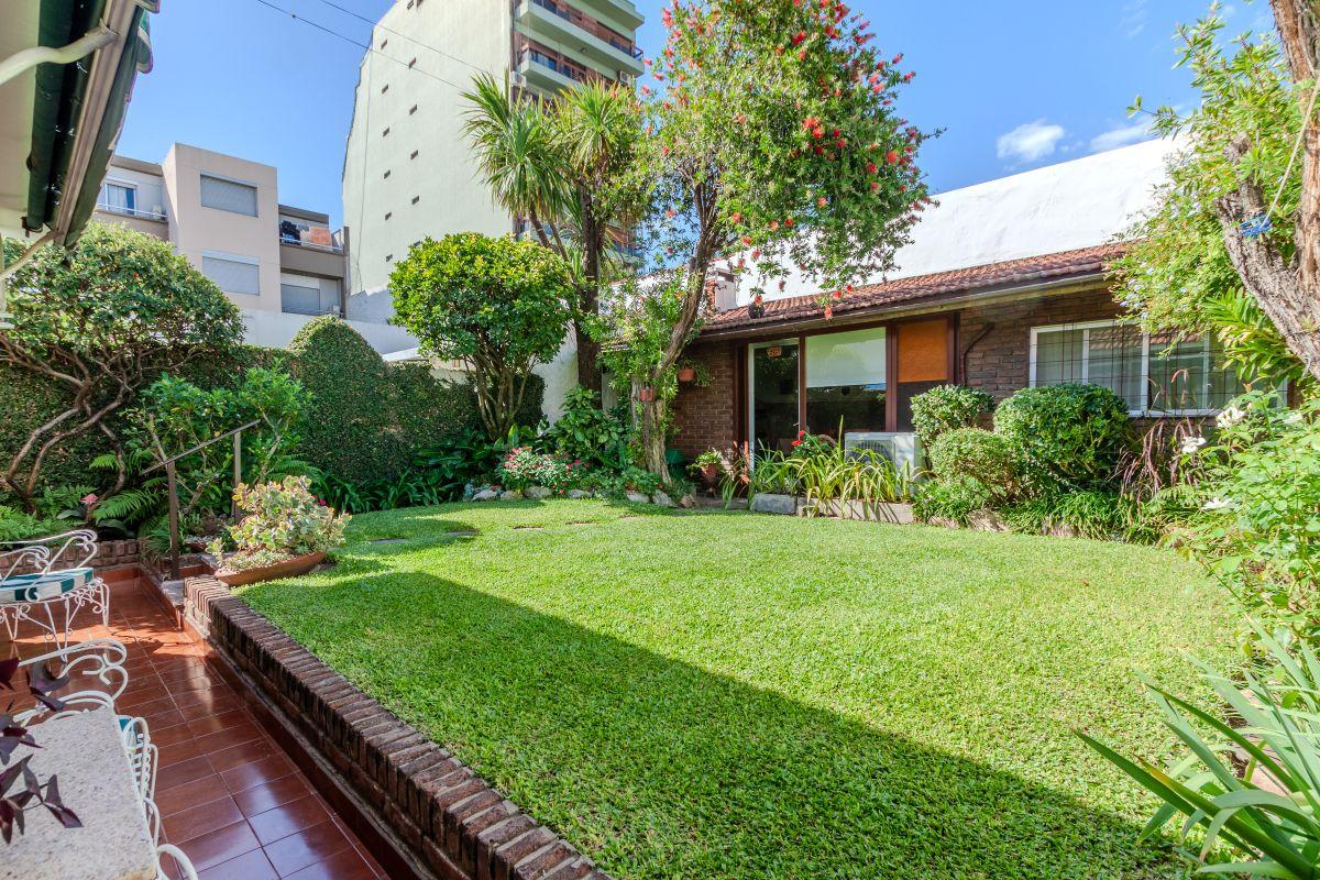 VENTA CASA CON JARDÍN EN VILLA DEVOTO