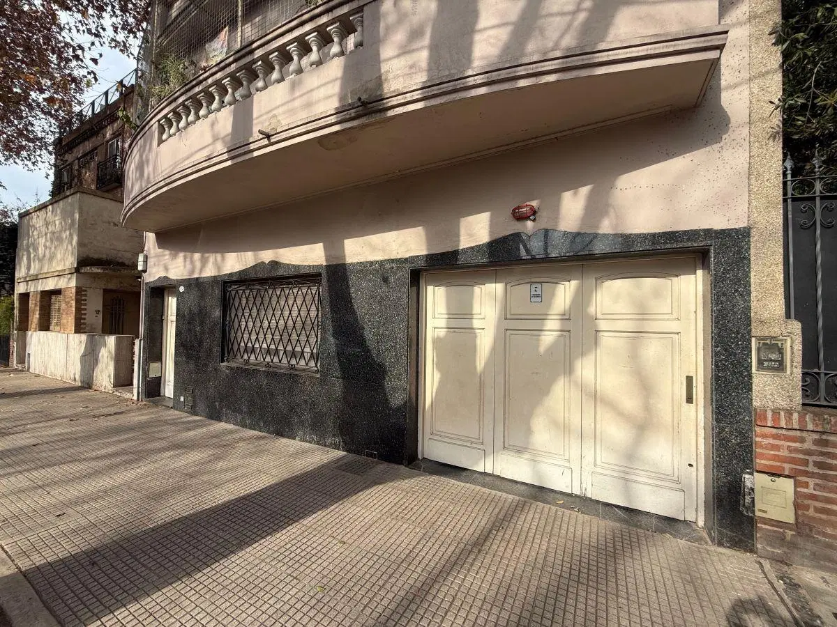 Venta PH 3 Ambientes con patio y terraza en Villa del Parque 5