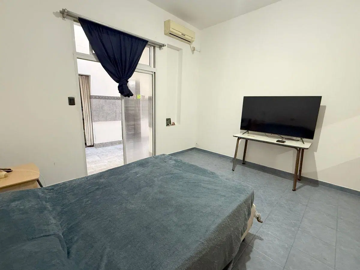 Venta PH 4 Ambientes con terraza y cochera en Monte Castro 5