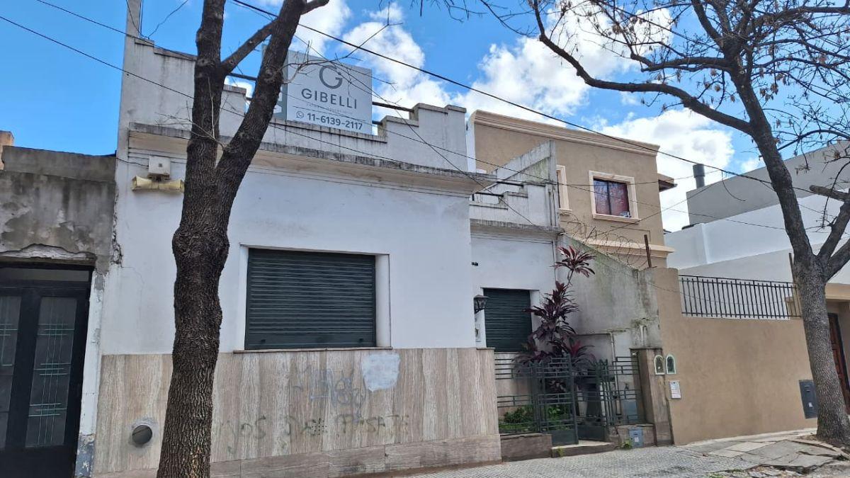 Foto de Venta Casa de 5 Ambientes con Terraza Propia en Monte Castro, imagen 5