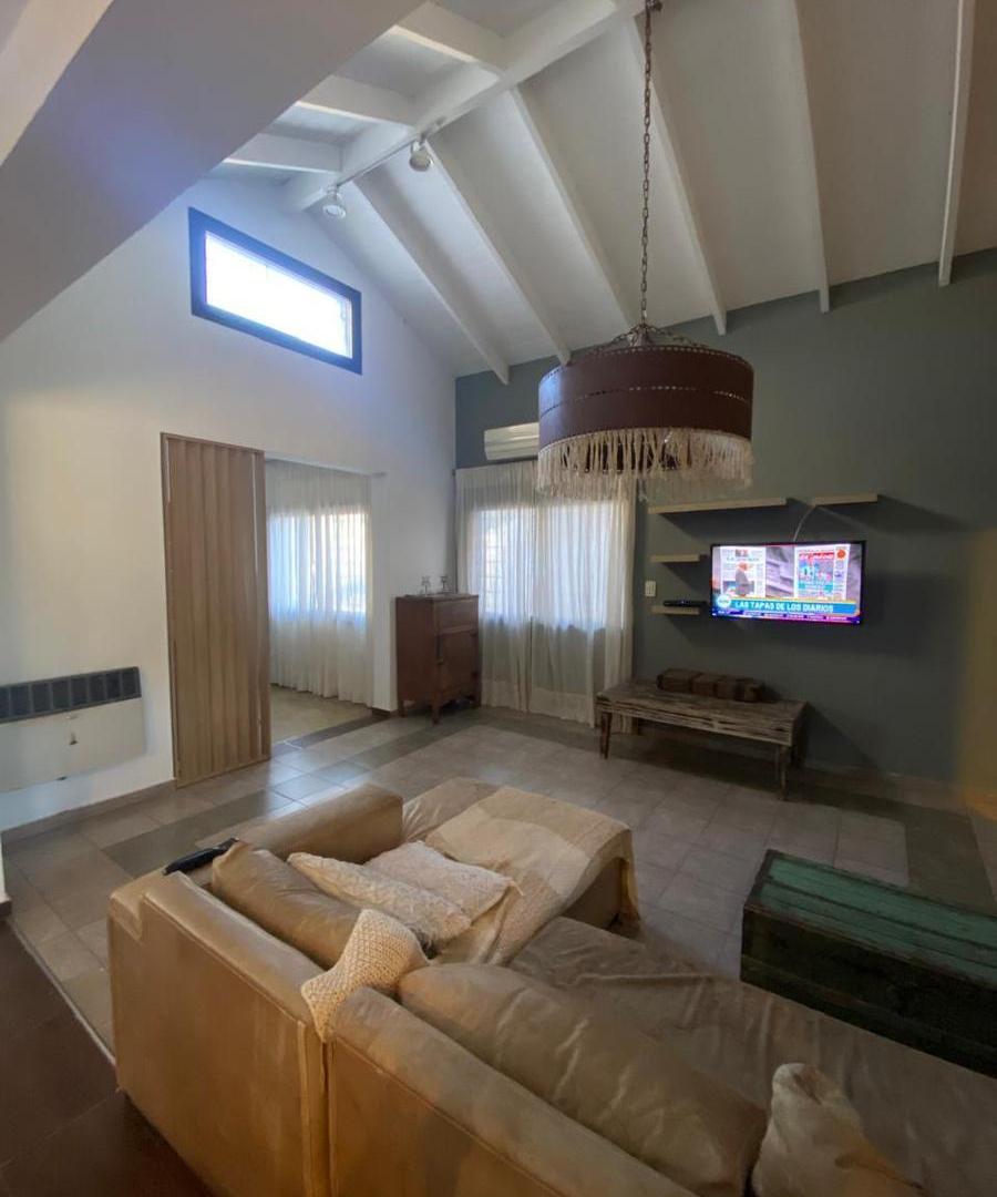 Foto de ZONA VALLE ESCONDIDO 4 DORM IDEAL FLIA. NUMEROSA, imagen 3